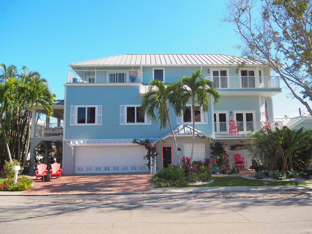 Modern Home Pass a Grille Home Tour